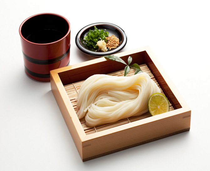 石丸製麺　半生讃岐うどん包丁切り・つゆ付詰合せ